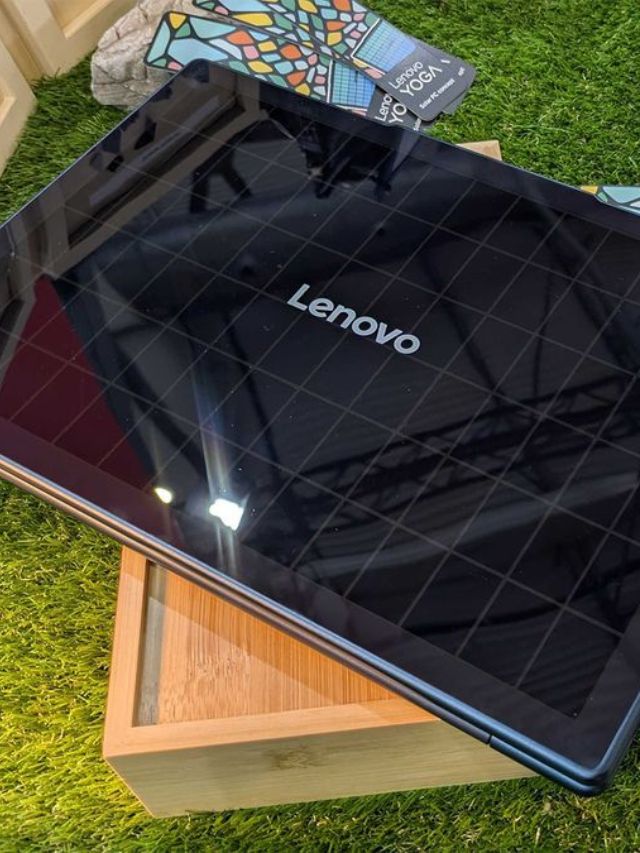 Lenovo Yoga Solar PC concept MWC 2025 launch