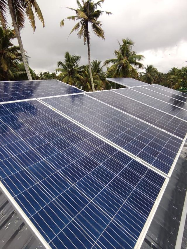 chhat par solar lagane me kitna kharcha atha hai